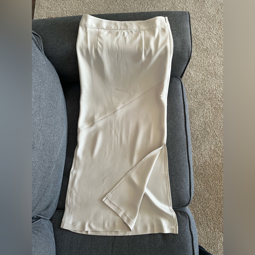 Midi skirt with slits